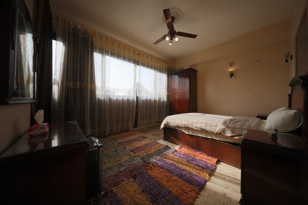Pyramids Loft Guesthouse Il Il Cairo Esterno foto